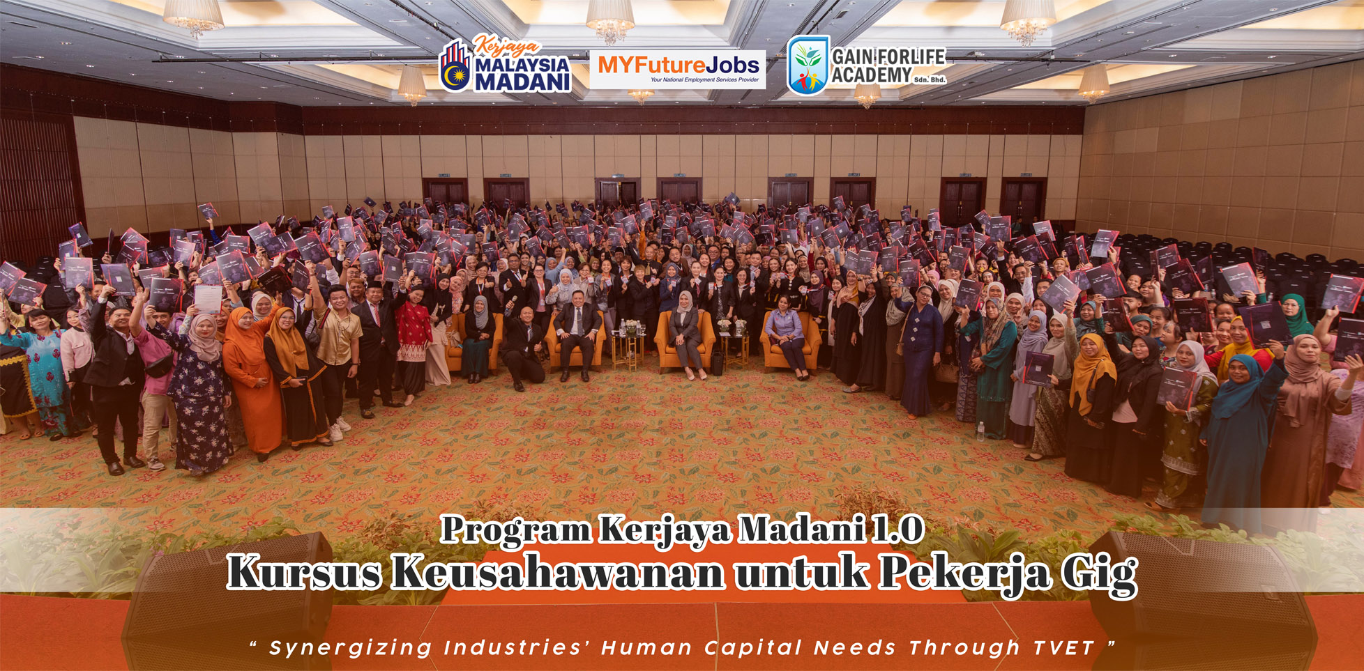 Majlis Penyampaian Sijil - Kerjaya Madani 1.0